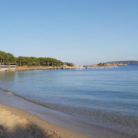 לצ'י Villa Home Holiday A Cala Rossa מראה חיצוני תמונה