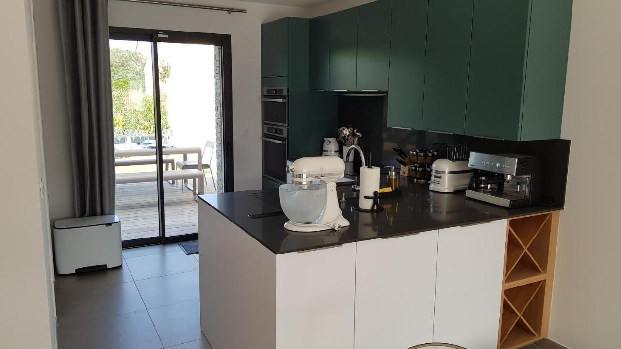 לצ'י Villa Home Holiday A Cala Rossa מראה חיצוני תמונה