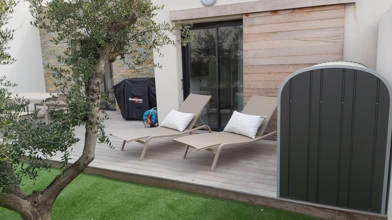 לצ'י Villa Home Holiday A Cala Rossa מראה חיצוני תמונה