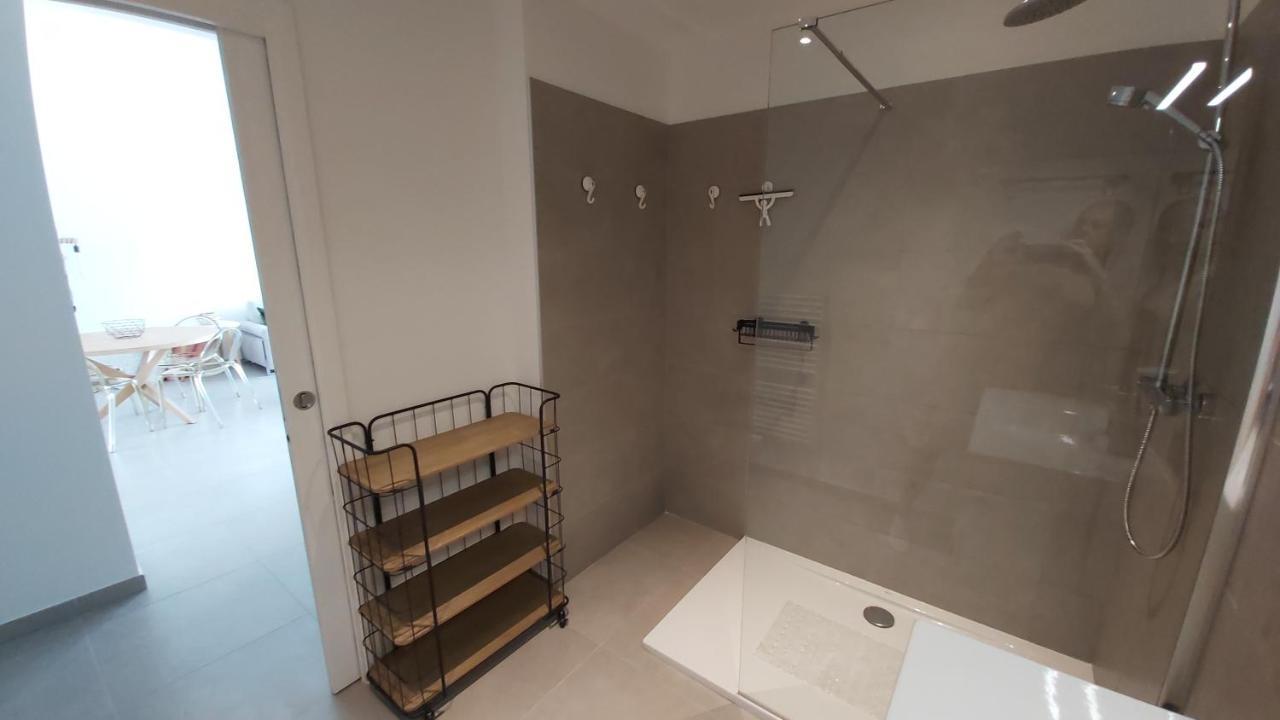 לצ'י Villa Home Holiday A Cala Rossa מראה חיצוני תמונה