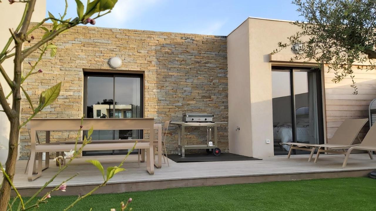 לצ'י Villa Home Holiday A Cala Rossa מראה חיצוני תמונה